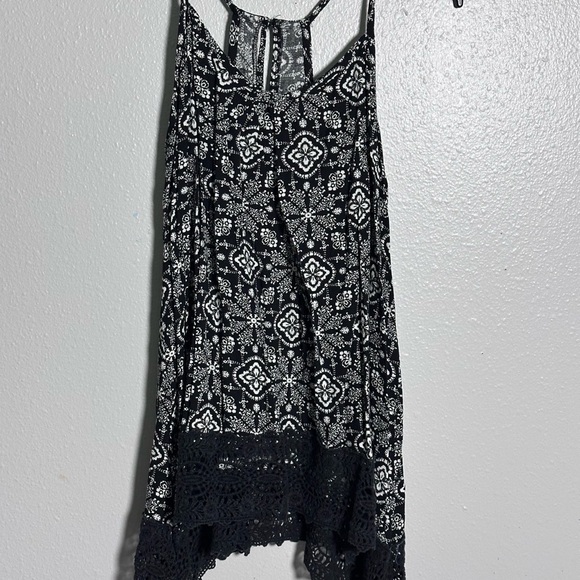 Mossimo Supply Co Women Sleeveless Black Print Tank Top size XS. - Picture 2 of 7